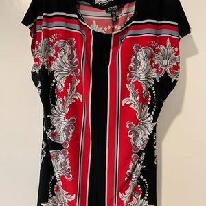 Cute tunic, epic detail.